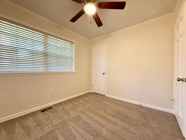 Building Photo - 5625 S Trenton Ave