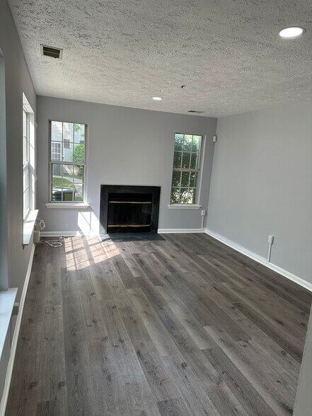 Building Photo - 151 Azalea Ct