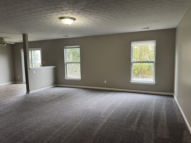 Building Photo - 9708 Stream View Trail