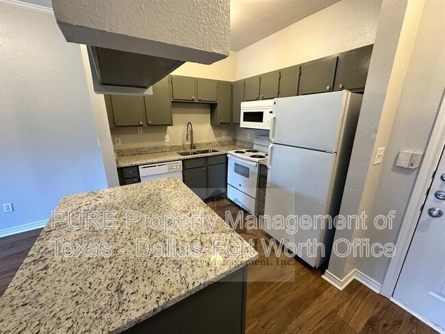 Building Photo - 1655 Ascension Bluff Dr