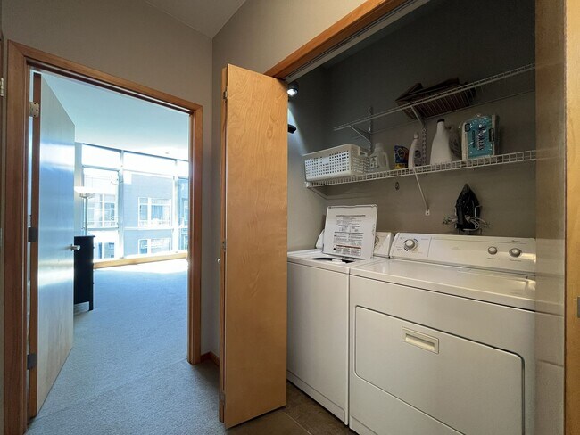 Building Photo - Top-Floor Pearl District Condo with Floor-to-Ceiling Windows, Courtyard Views & In-Unit Washer/Dryer