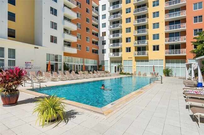 Building Photo - 2775 NE 187th St