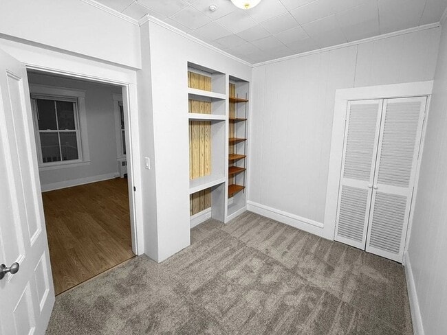 Building Photo - 264 Middlesex Rd