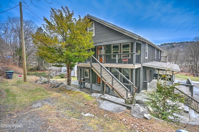 Building Photo - 628 Hudson St