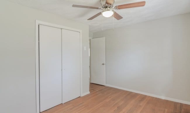 Building Photo - 115 S 1659