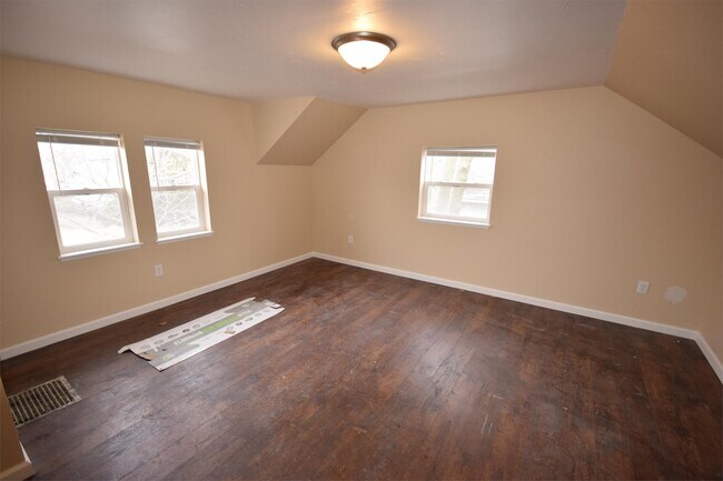 Building Photo - 119 Harrison Pl