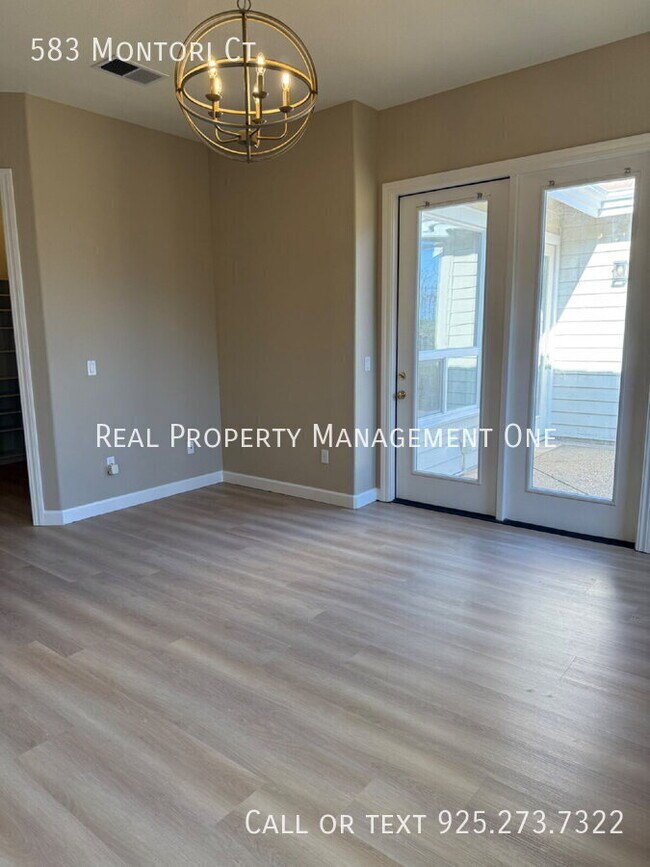 Building Photo - 583 Montori Ct