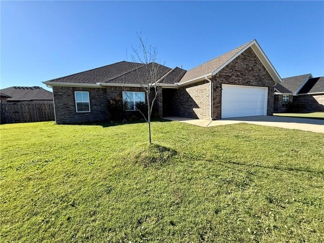 Building Photo - 1049 Parker Ln