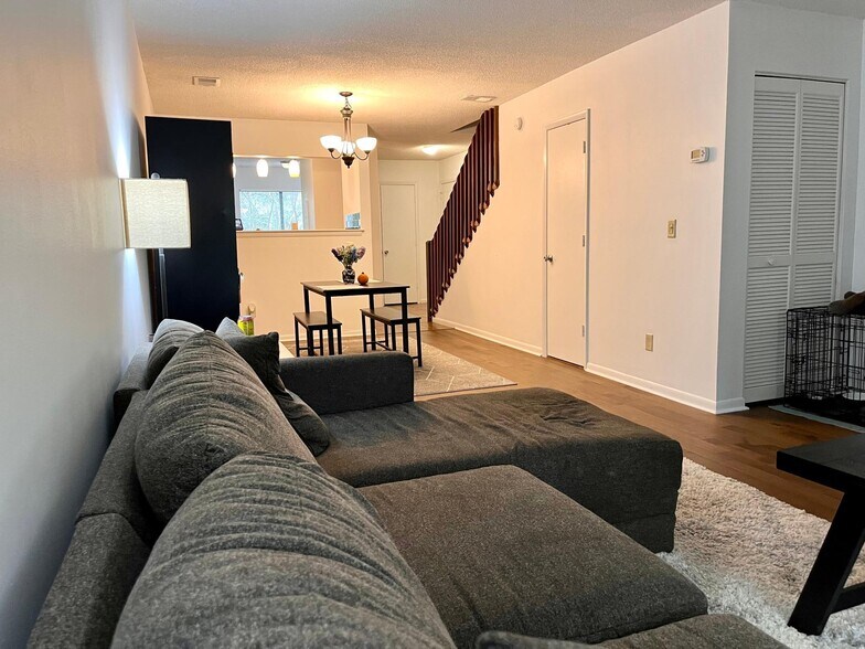 Building Photo - 1130 Silent Harbor Ct