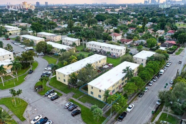 Building Photo - 8329 NW 5th Ave