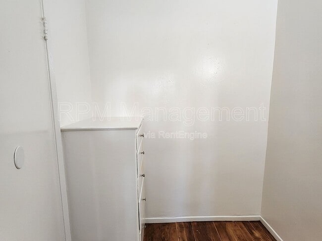 Building Photo - 1781 N Orchid Ave