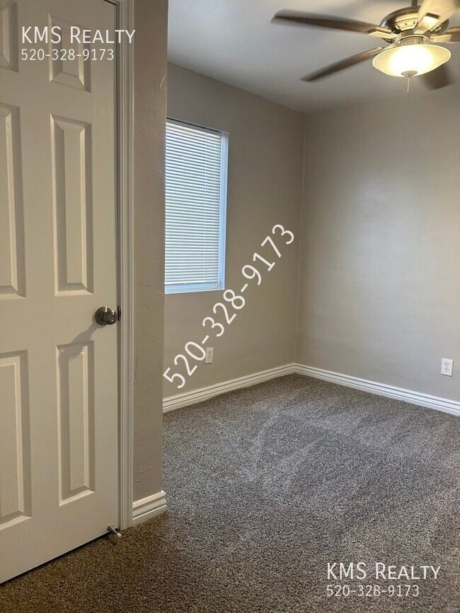 Building Photo - 302 E District St