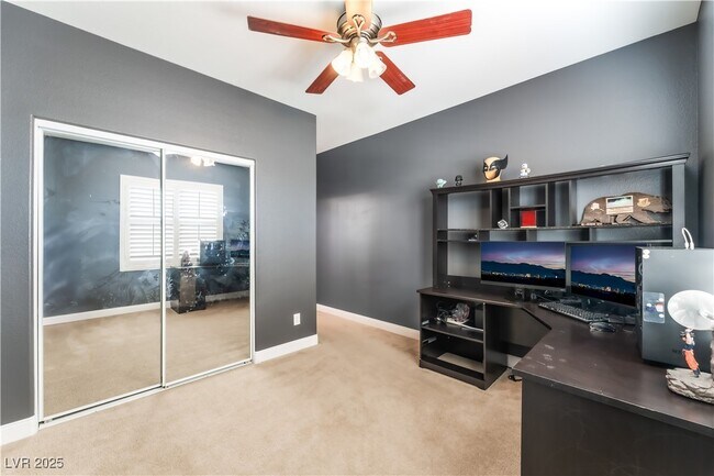 Building Photo - 1005 Windwalker Ave