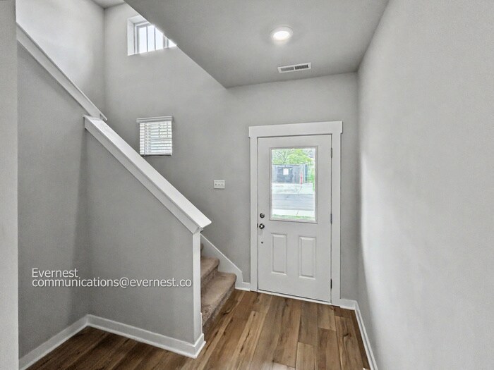 Building Photo - 710 Mickelson Way