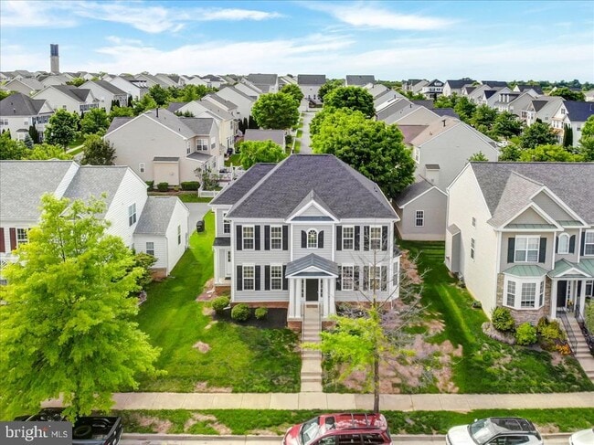 Building Photo - 240 Davis St