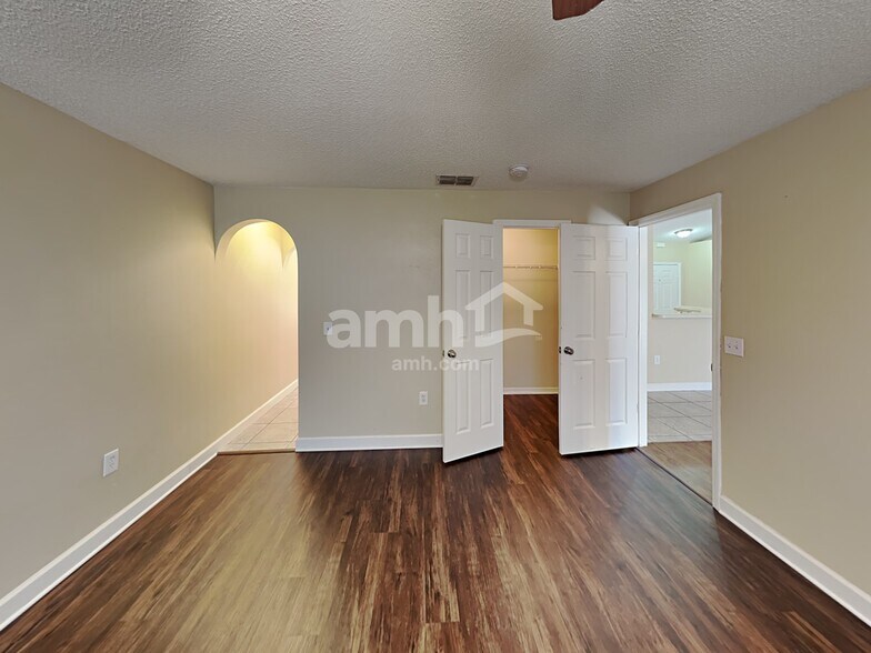 Building Photo - 24746 Mary Beth Ct