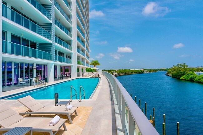 Building Photo - 1180 N Federal Hwy