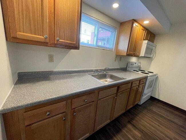 Building Photo - 53 Walker St