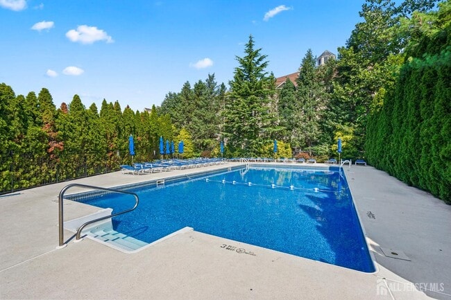 Building Photo - 107 Brittany Ct