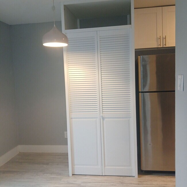 Building Photo - 4721 Blueberry Trail