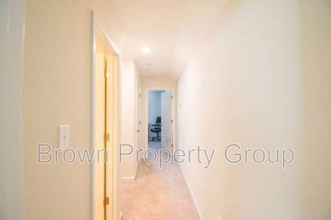 Building Photo - 5967 Gator Wy