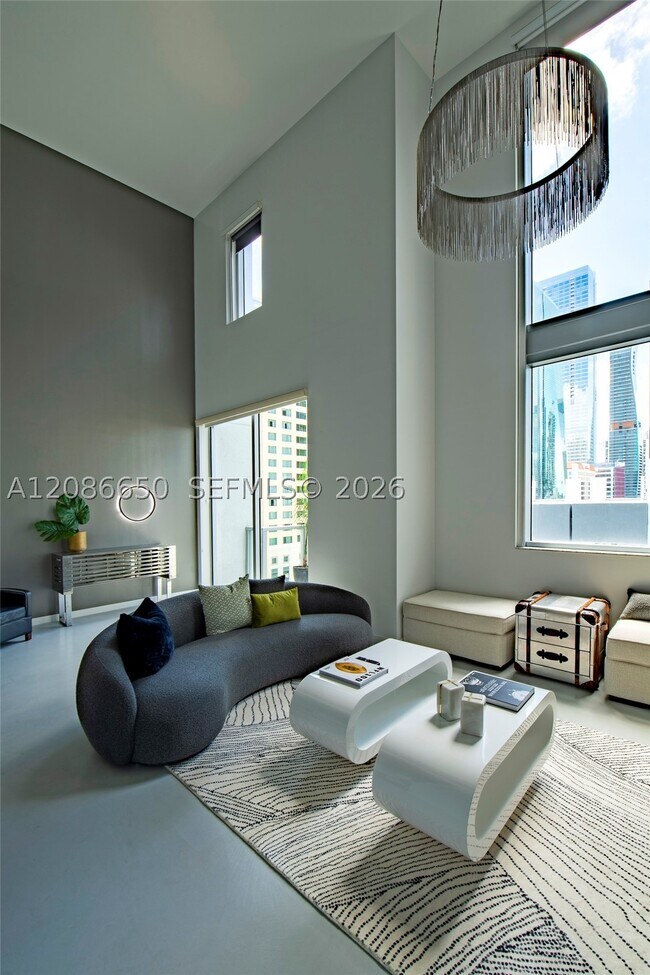 Building Photo - 1060 Brickell Ave