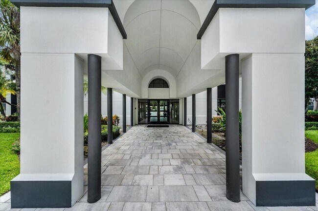 Building Photo - 2908 Banyan Blvd Cir NW