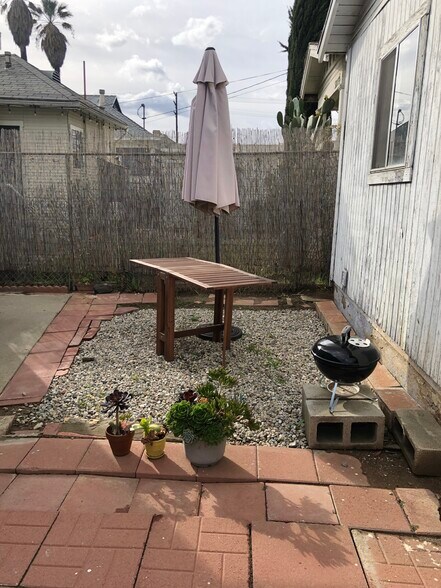 Building Photo - 3219 Gleason Ave