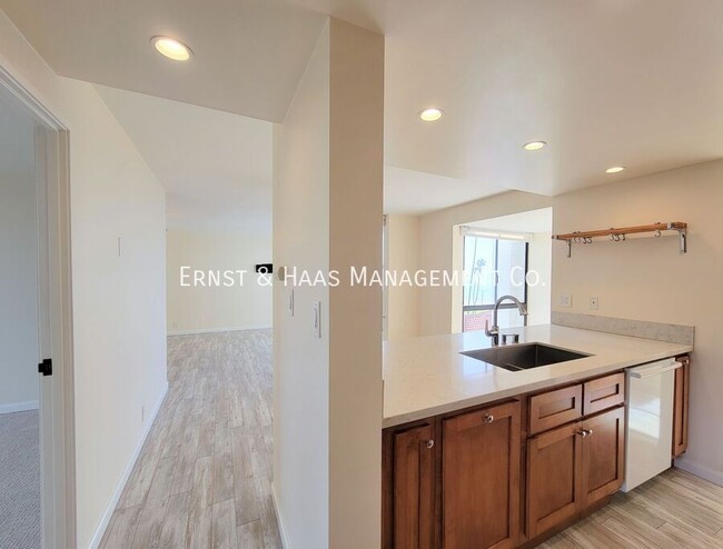 Building Photo - 2601 E Ocean Blvd