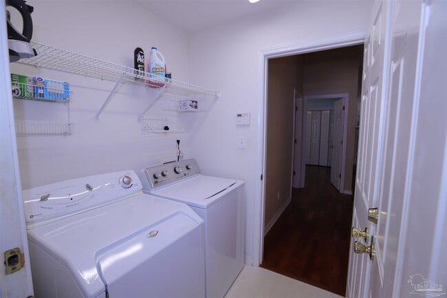 Building Photo - 9955 Rail Cir