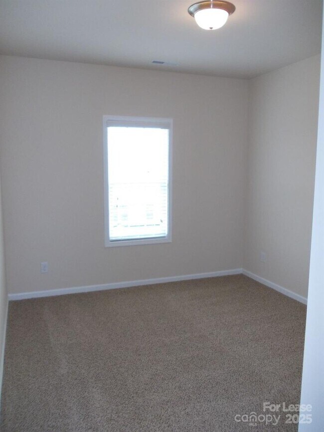 Building Photo - 9641 Camberley Ave NW
