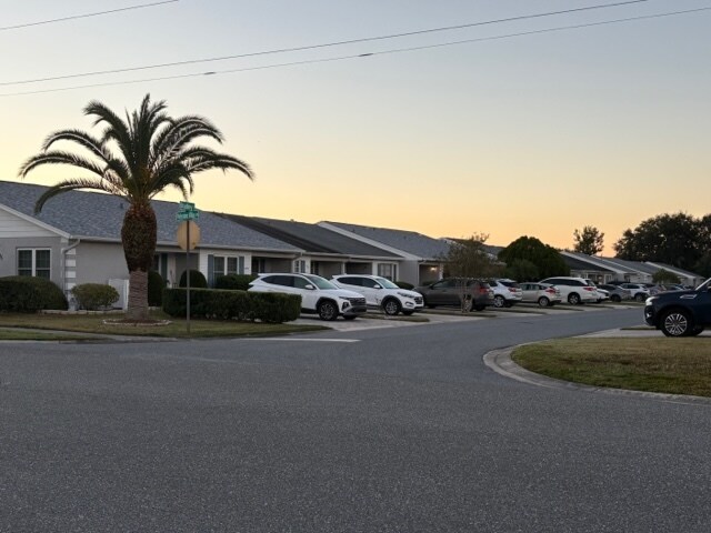 Building Photo - 2928 Bradley Ct