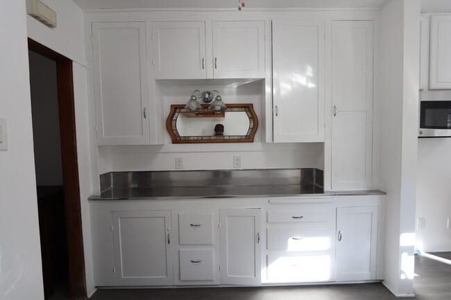 Building Photo - 1018 Molino Ave