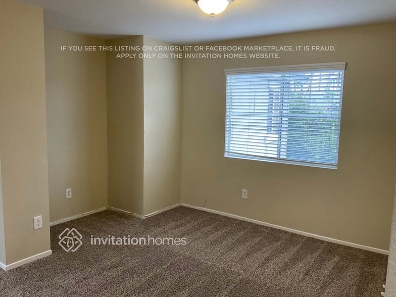 Building Photo - 26186 Lawrence Union Dr