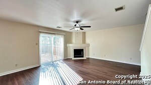 Building Photo - 8018 Chestnut Gate Dr