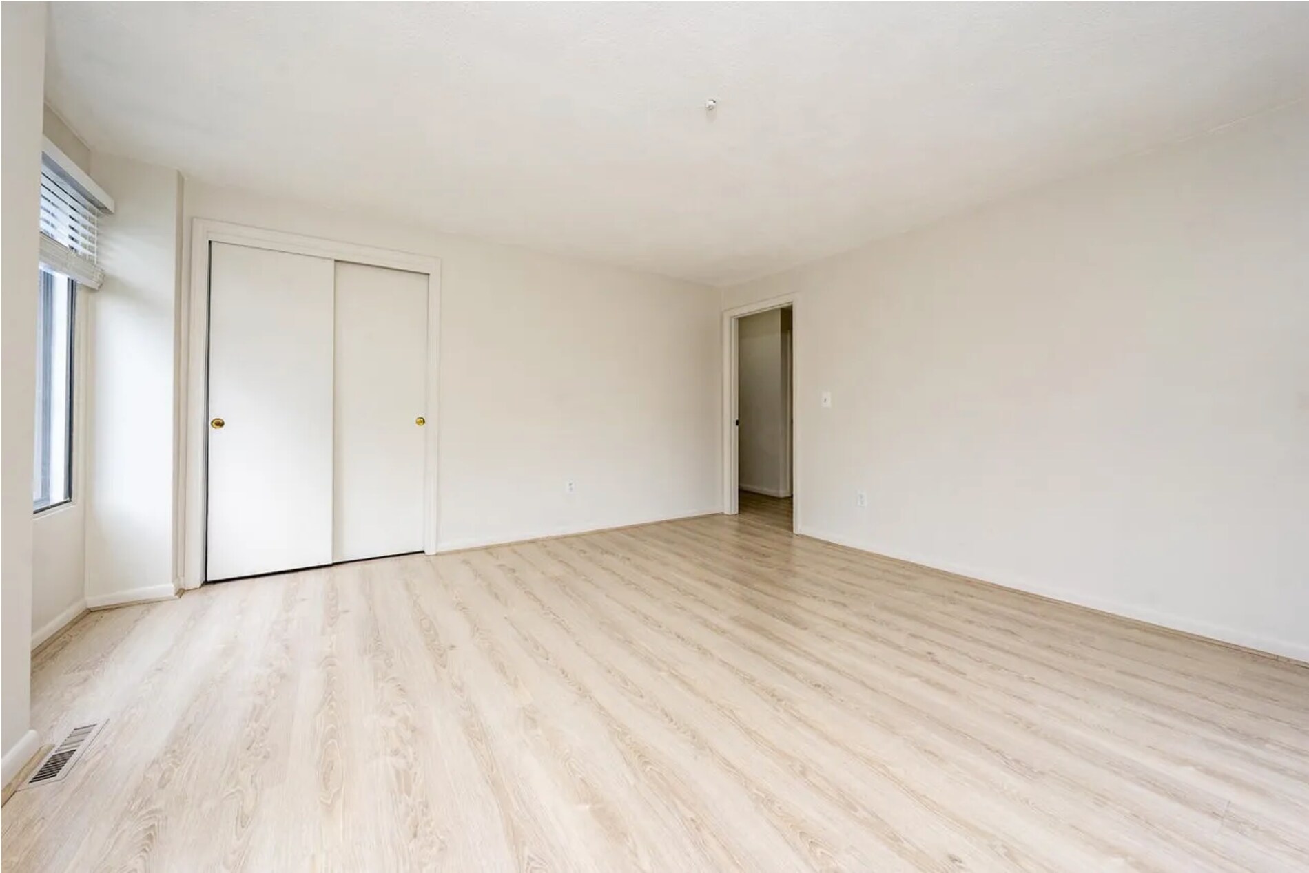 Front Bedroom - 329 W Main St