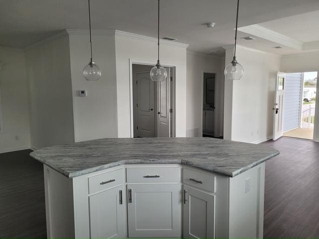 Building Photo - 2505 E Bay Dr