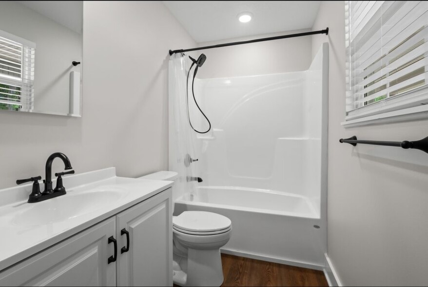 Building Photo - 212 Doe Run Blvd