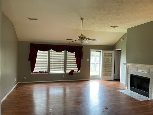 Building Photo - 2922 Russett Pl W