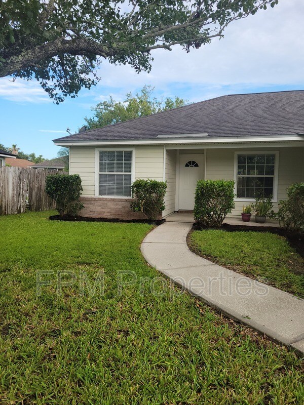 Building Photo - 570 Manship Dr