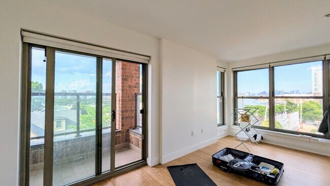 Building Photo - 90 Malvern St