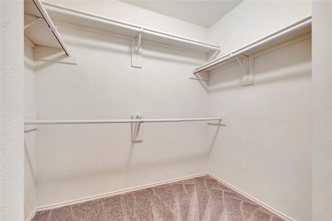 Building Photo - 4323 Ringrose Dr