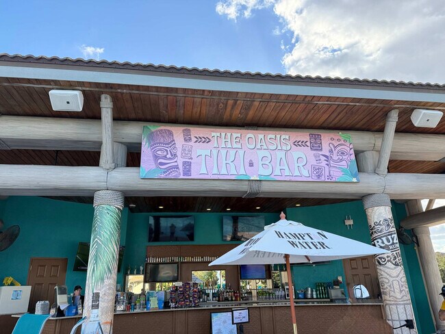 Building Photo - 610 Sticks St