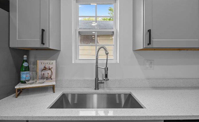 Building Photo - 1213 S Bloodworth St