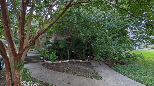 Building Photo - 6167 Vickery Blvd