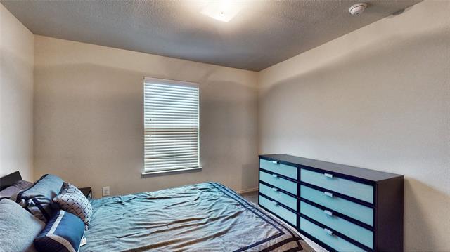Building Photo - 8657 Star Thistle Dr