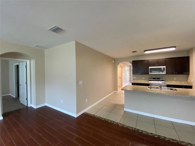 Building Photo - 2720 NE 46th Ave