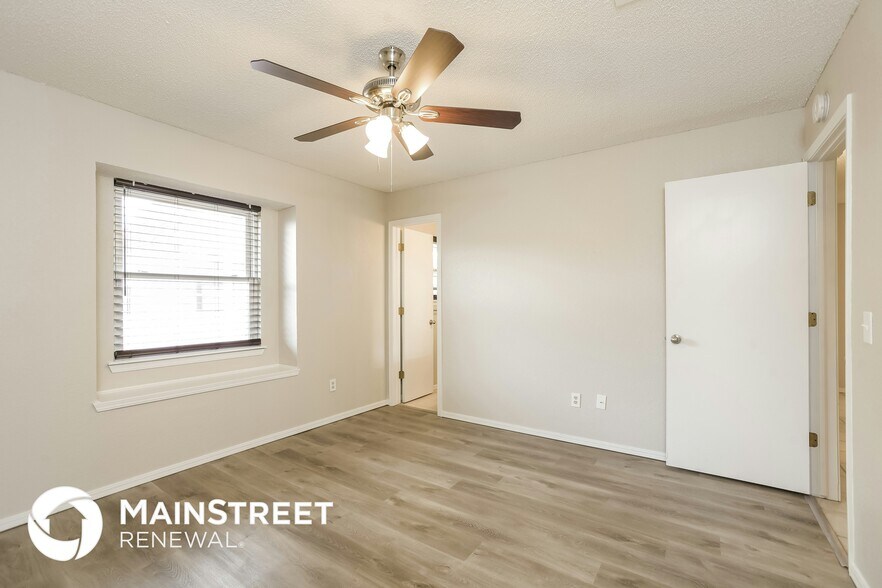 Building Photo - 3112 SW 95th St