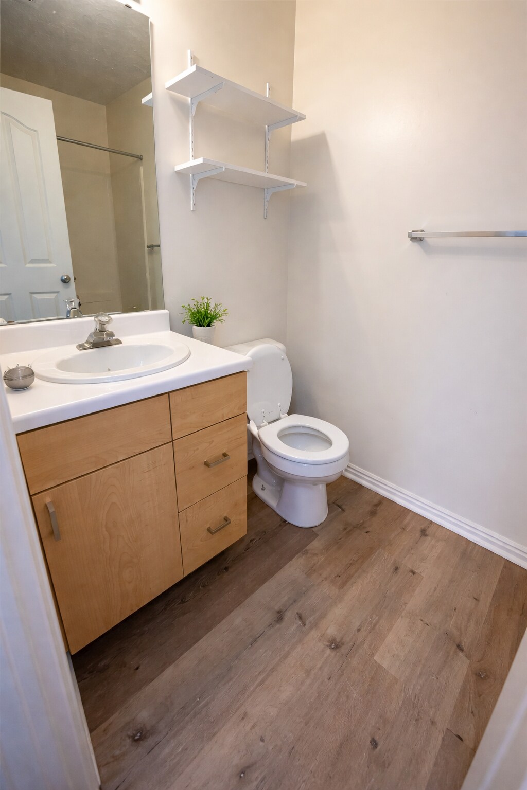 Building Photo - No deposit option for qualified renters