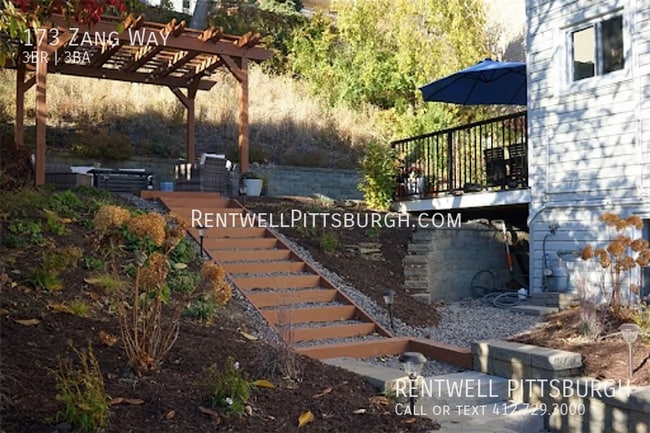 Building Photo - 173 Zang Way